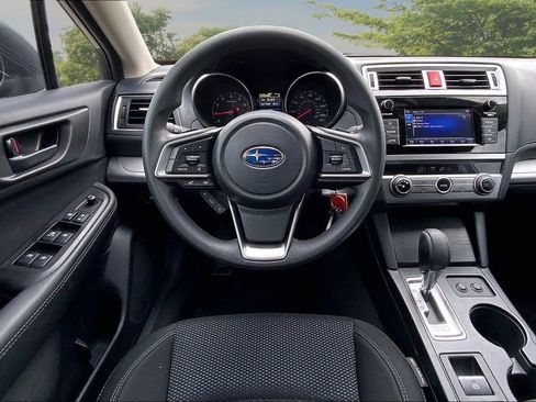 Used 2018 Subaru Outback 2.5i AWD/4WD image 8