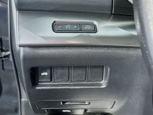 Used 2020 Nissan Maxima 3.5 SV w/ Floor Mat Group FWD image 10