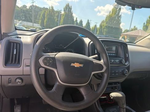 Used 2015 Chevrolet Colorado W/T RWD image 16