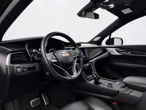 Used 2024 Cadillac XT6 Sport w/ LPO, Red Accent Package AWD/4WD image 10