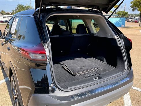 Used 2023 Nissan Rogue SV FWD image 17