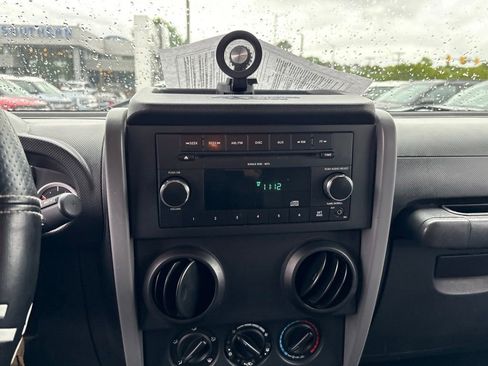Used 2010 Jeep Wrangler Unlimited Sport AWD/4WD image 34
