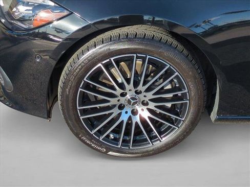 Used 2025 Mercedes-Benz C 300 Sedan image 24
