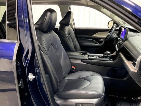 Certified 2024 Toyota Grand Highlander AWD image 8