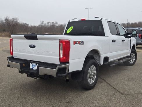 Used 2024 Ford F250 XLT w/ FX4 Off-Road Package image 11