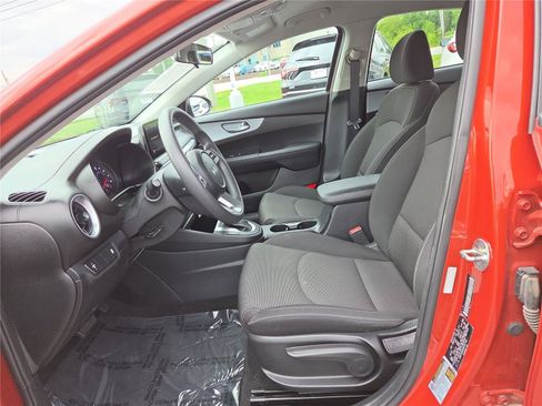 Used 2023 Kia Forte LXS FWD image 18