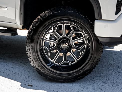Used 2024 GMC Sierra 1500 Elevation AWD/4WD image 13