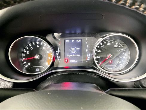 Used 2018 Jeep Compass Latitude w/ Cold Weather Group image 20