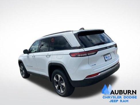Used 2024 Jeep Grand Cherokee Limited 4xe AWD/4WD image 5