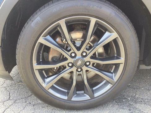 Used 2017 Ford Explorer XLT w/ Equipment Group 202A AWD/4WD image 45