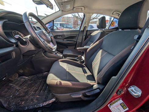 Used 2021 Nissan Versa SR image 15