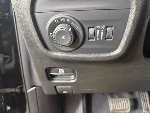 Used 2023 Jeep Grand Cherokee Limited AWD/4WD image 20