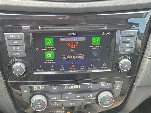 Certified 2020 Nissan Rogue SV w/ Sun & Sound Touring Package FWD image 26