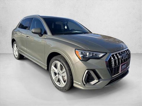 Used 2022 Audi Q3 2.0T Premium w/ Convenience Package image 7