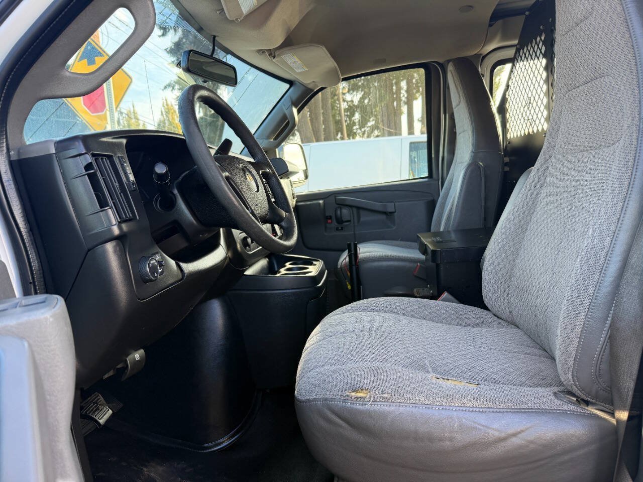 Used 2016 Chevrolet Express 2500 w/ Cold Climate Package RWD image 33