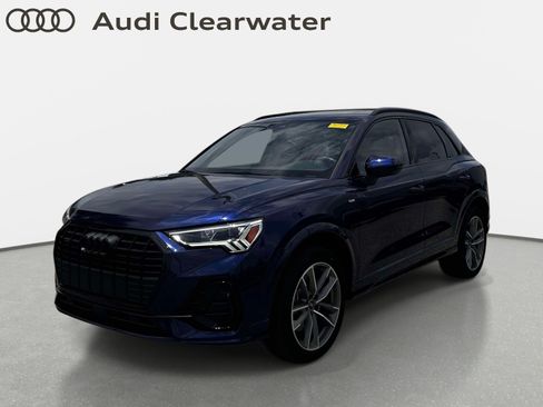 Certified 2025 Audi Q3 2.0T Premium w/ Convenience Package AWD/4WD image 1