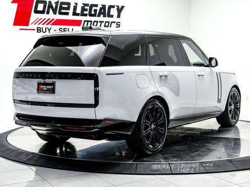 Used 2024 Land Rover Range Rover Long Wheelbase SE AWD/4WD image 10