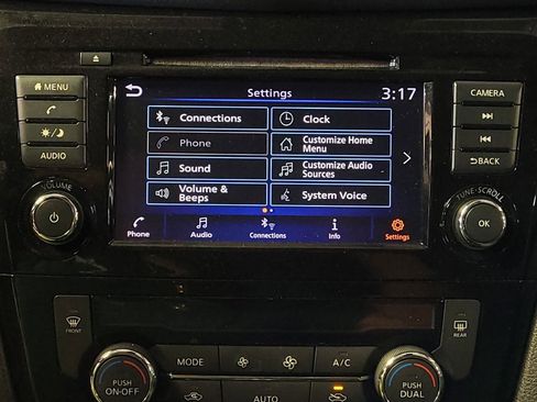 Used 2021 Nissan Rogue Sport SV FWD image 25