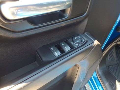 Used 2022 Chevrolet Silverado 1500 Custom Trail Boss w/ LPO, Dark Essentials Package AWD/4WD image 13