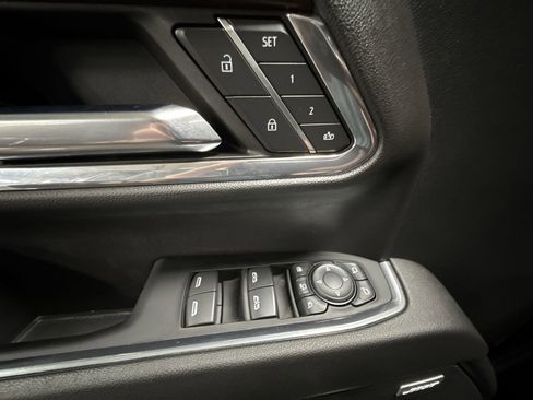 Used 2024 GMC Sierra 3500 SLT w/ SLT Premium Package image 22