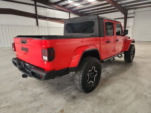 Used 2022 Jeep Gladiator Sport image 5