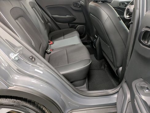 Certified 2024 Hyundai Venue Limited image 26