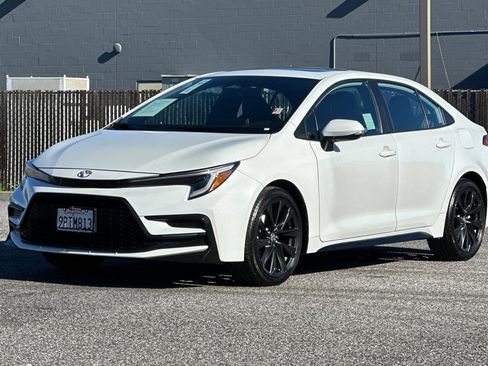 Certified 2023 Toyota Corolla XSE image 9