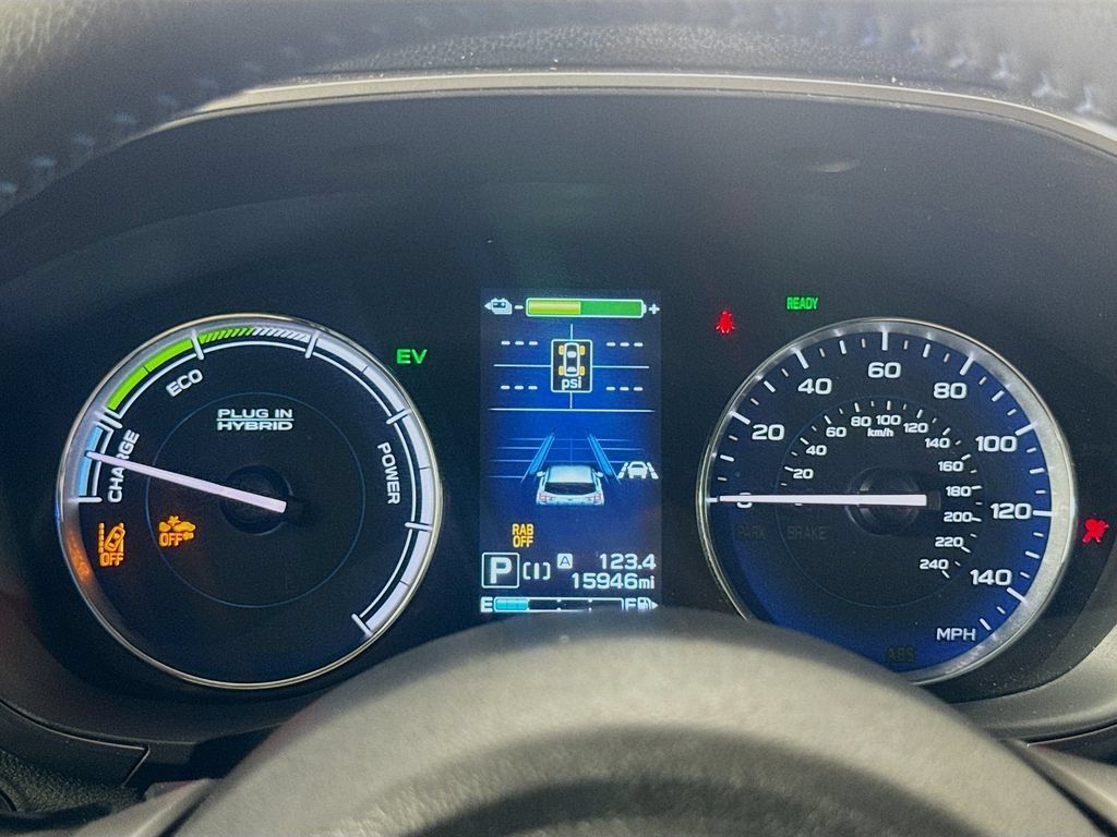 Used 2023 Subaru Crosstrek Hybrid w/ Moonroof Package w/Navigation AWD/4WD image 16