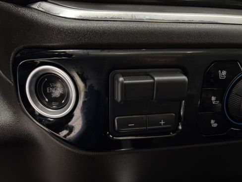 Used 2024 Chevrolet Silverado 1500 High Country w/ High Country Premium Package image 24