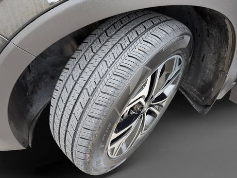 Used 2020 Hyundai Santa Fe SEL FWD image 10