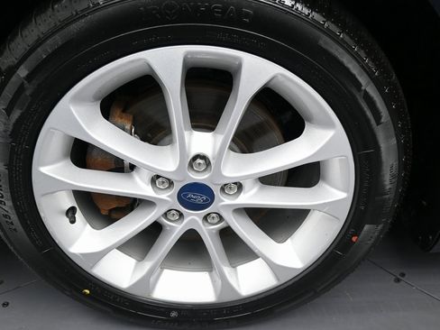 Used 2020 Ford Fusion SE image 42