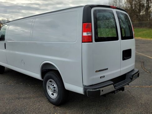 New 2025 Chevrolet Express 2500 Work Van w/ Driver Convenience Package image 9