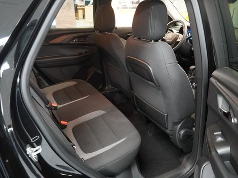 Used 2024 Chevrolet TrailBlazer LT AWD/4WD image 20