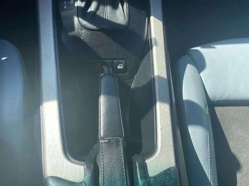 Used 2005 BMW Z4 2.5i image 27