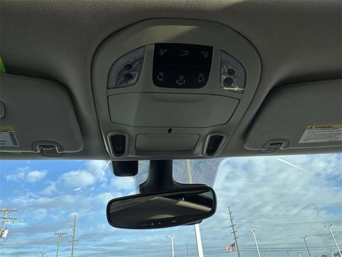 Used 2022 Chrysler Pacifica Limited image 31