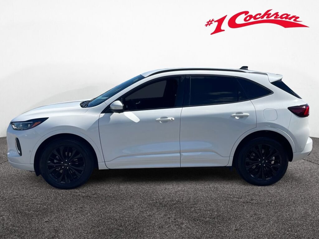 Used 2023 Ford Escape ST-Line Elite w/ Premium Technology Package AWD/4WD image 22