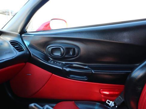 Used 2001 Chevrolet Corvette Z06 w/ Memory Pkg image 71