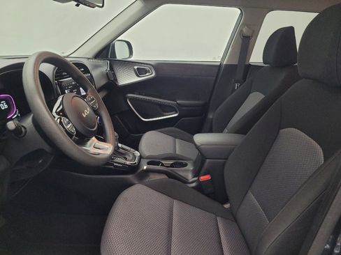 Used 2025 Kia Soul S FWD image 17