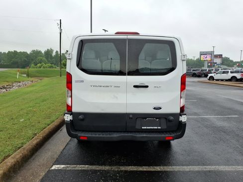 Used 2016 Ford Transit 350 XLT RWD image 4