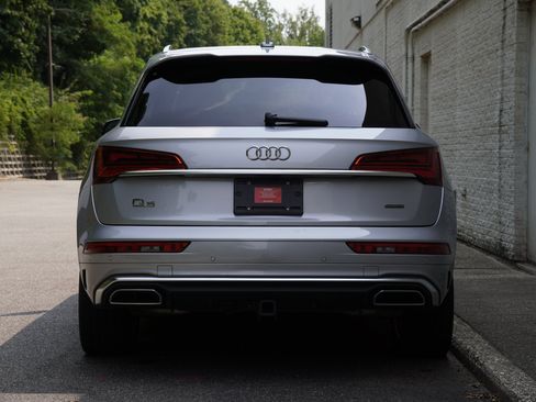 Used 2023 Audi Q5 2.0T Premium Plus w/ Premium Plus Package AWD/4WD image 6