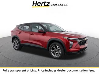 Used 2025 Chevrolet Trax LT w/ LT Convenience Package FWD video 1