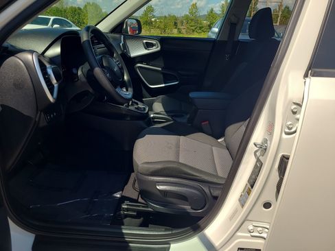 Used 2023 Kia Soul LX w/ Option Group 015 image 10