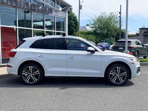 Used 2020 Audi Q5 e Premium Plus w/ Premium Plus Package AWD/4WD image 7