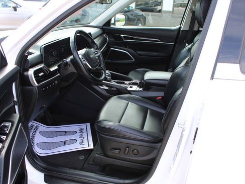 Used 2025 Kia Telluride S AWD/4WD image 13