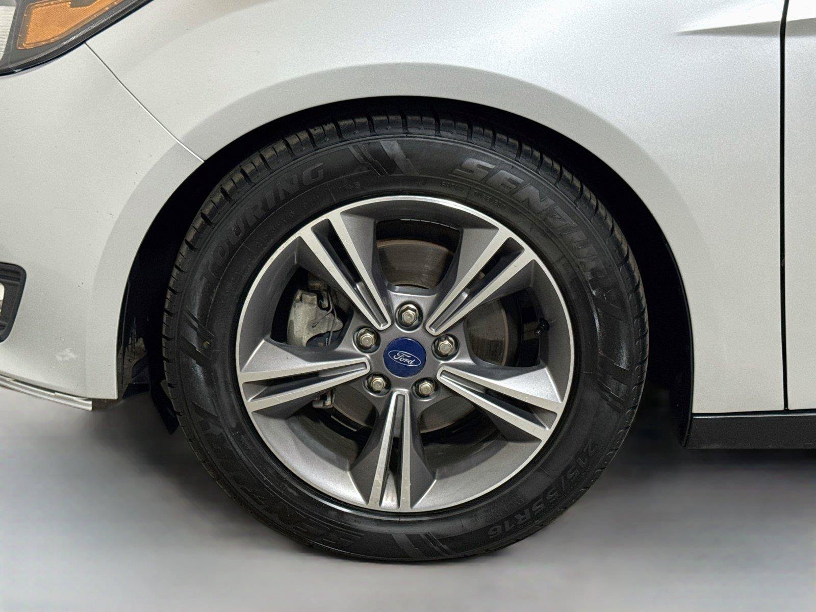 Used 2018 Ford Focus SE w/ SE Appearance Package FWD image 27