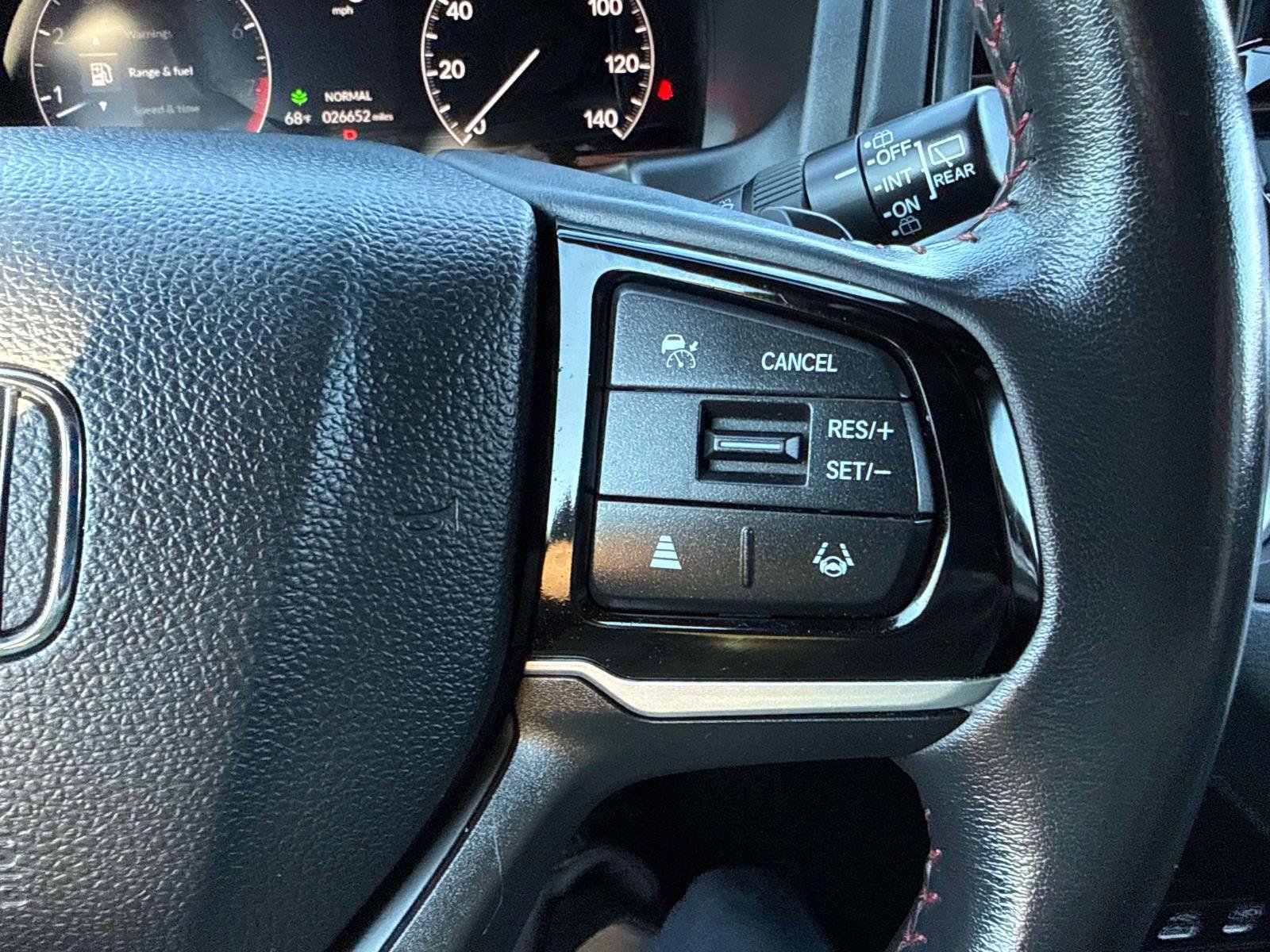 Used 2025 Honda Odyssey Sport-L image 27