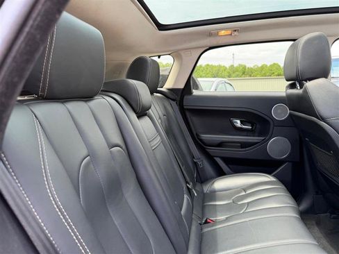 Used 2013 Land Rover Range Rover Evoque Prestige w/ Prestige Premium Pkg AWD/4WD image 32