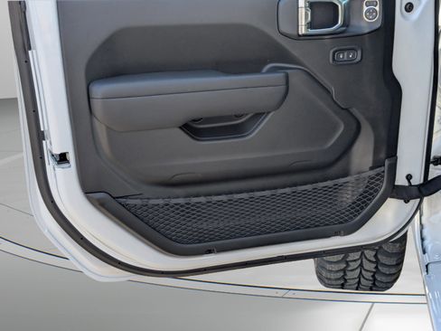 New 2025 Jeep Gladiator Sport image 49