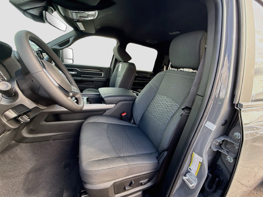 New 2027 RAM 3500 Big Horn AWD/4WD image 22