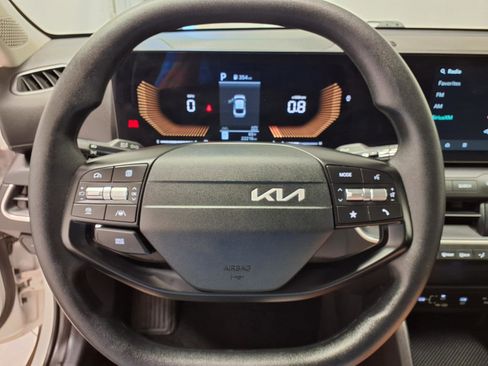 Used 2025 Kia K4 FWD image 21